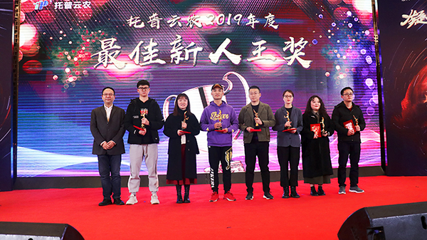 �������r���M�F��c���˵��C��˲�g�����֣�