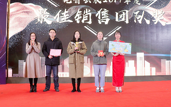 �������r���M�F��c���˵��C��˲�g�����֣�